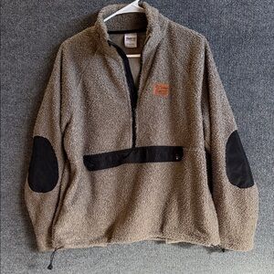 Born Outdoor Beige Sherpa Pullover with Dark Brown Accents Women’s Large